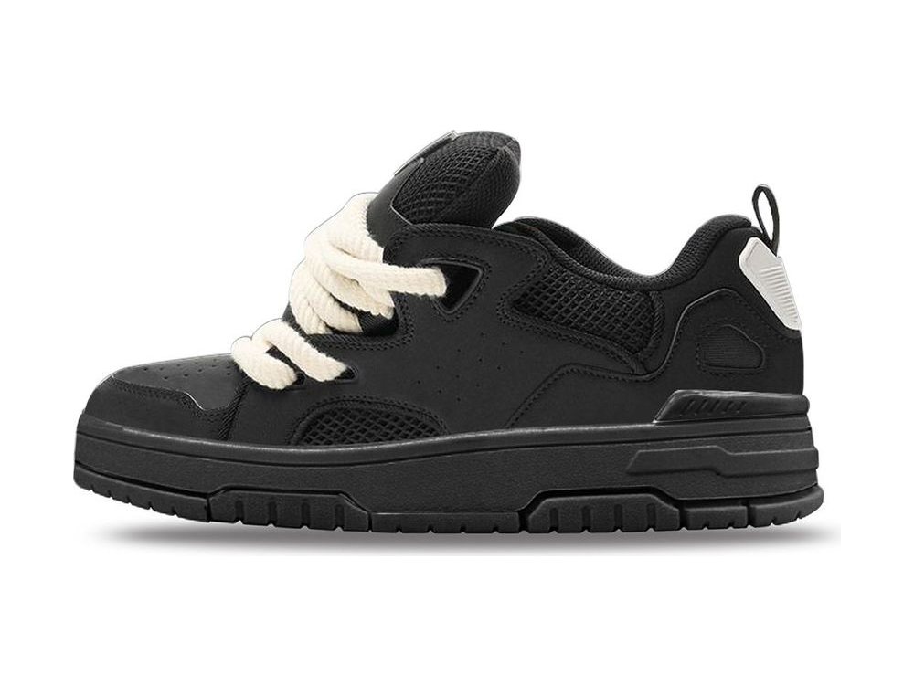 OEM/ODM all-black chunky skate sneaker with thick cream rope laces, mesh side panels, white heel counter accent and a heavy black cupsole, manufactured by DOING Footwear